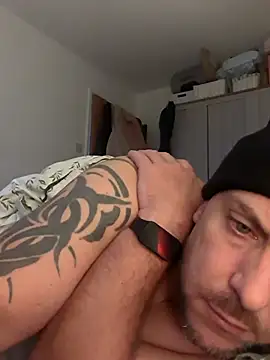 Snapshot of PP_12345 chatting on 12/14/25, 09:36 PP 12345 online show from 12/14/25, 09:36