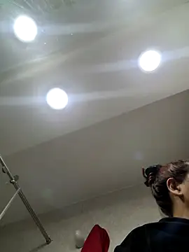 Scarlet curly online show from 11/30/25, 09:02