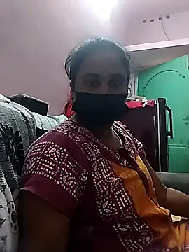 Snapshot of Tamil_devagi chatting on 11/17/25, 03:12 Tamil devagi online show from 11/17/25, 03:12