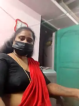 Snapshot of Tamil_devagi chatting on 11/17/25, 05:30 Tamil devagi online show from 11/17/25, 05:30