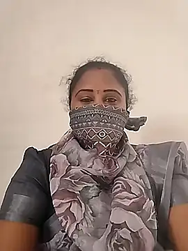 Snapshot of Tamil_devagi chatting on 11/18/25, 08:19 Tamil devagi online show from 11/18/25, 08:19