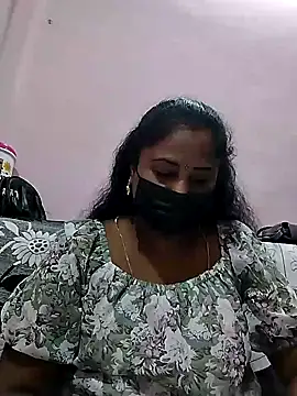 Snapshot of Tamil_devagi chatting on 12/02/25, 08:52 Tamil devagi online show from 12/02/25, 08:52