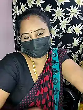 Snapshot of Tamil_devagi chatting on 12/18/25, 04:46 Tamil devagi online show from 12/18/25, 04:46