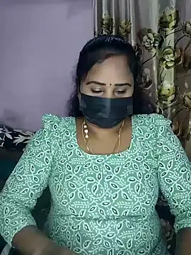 Snapshot of Tamil_devagi chatting on 01/08/26, 08:38 Tamil devagi online show from 01/08/26, 08:38