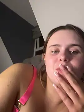 Snapshot of Blonde_Bunny chatting on 02/22/26, 11:36 Blonde Bunny online show from 02/22/26, 11:36