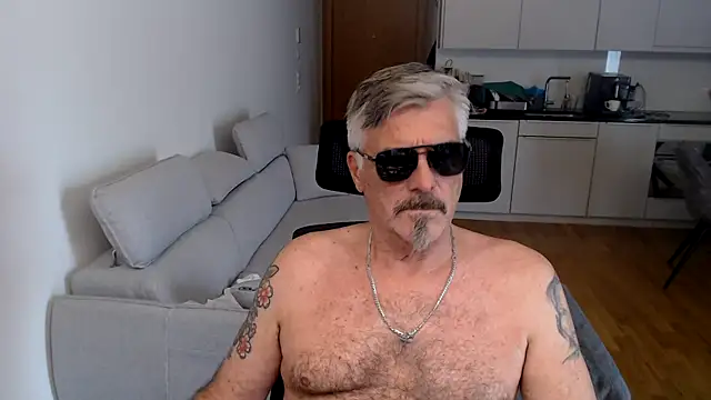 Buidapest online show from 03/01/26, 01:02