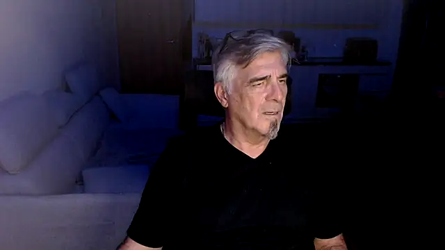 Buidapest online show from 03/15/26, 03:01