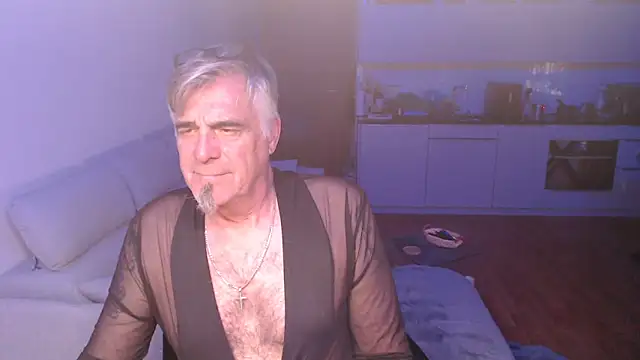 Buidapest online show from 04/04/26, 01:37