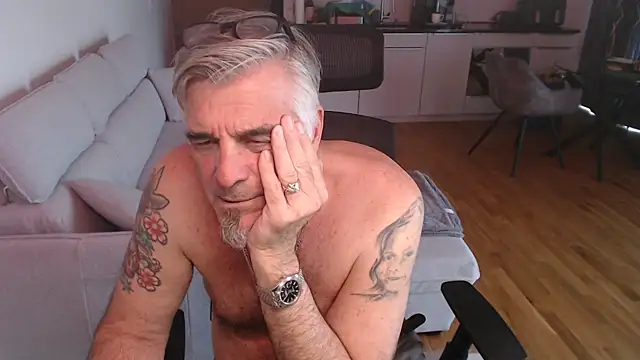 Buidapest online show from 04/06/26, 04:52