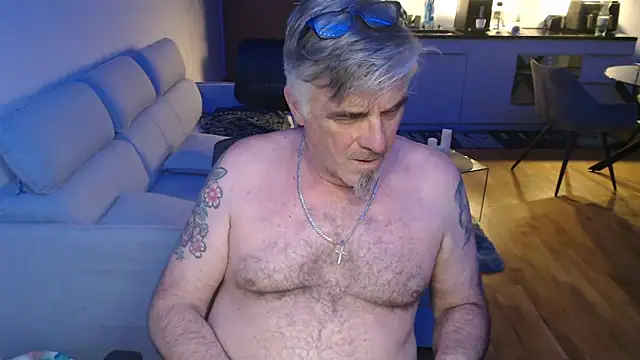 Buidapest online show from 04/16/26, 05:58