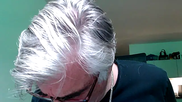Buidapest online show from 05/16/26, 06:43