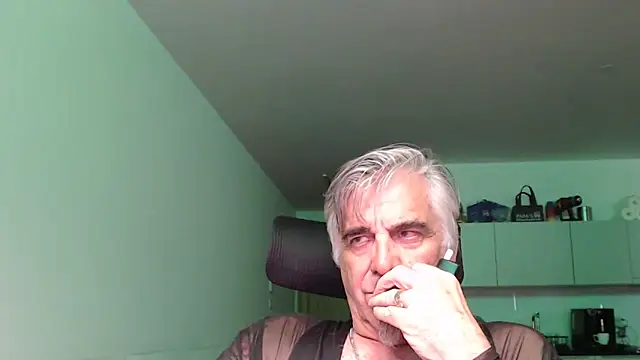 Buidapest online show from 05/17/26, 11:17