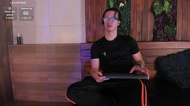 Brandon starkk online show from 03/12/26, 12:11