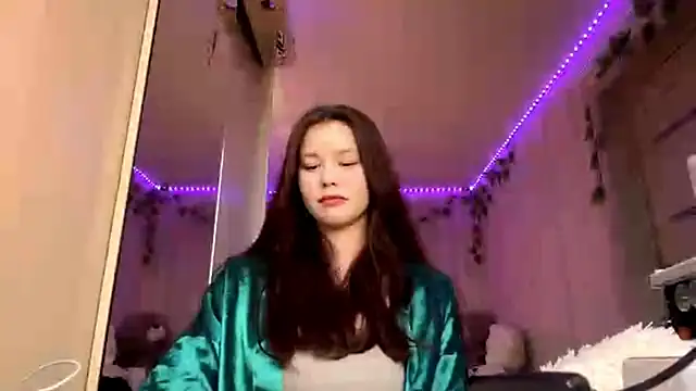 CutieSlim online show from 11/17/25, 06:08