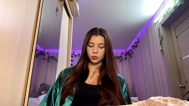 CutieSlim online show from 12/04/25, 10:02