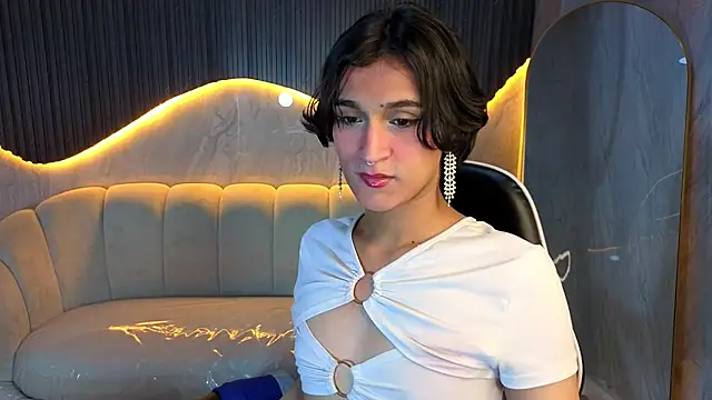 zoe tp online show from 12/18/25, 07:53