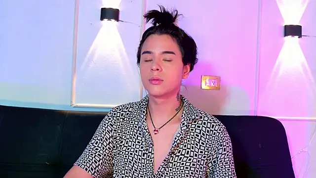 Angel-umbra online show from 04/16/26, 01:23