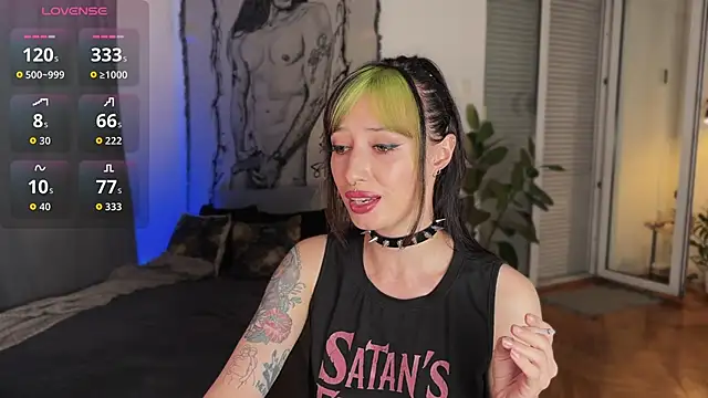 Snapshot of inked_witch chatting on 12/03/25, 03:32 inked witch online show from 12/03/25, 03:32