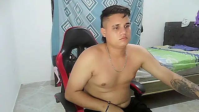 Snapshot of emr_master chatting on 11/28/25, 06:49 emr master online show from 11/28/25, 06:49