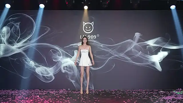 LU-909 online show from 11/24/25, 08:14