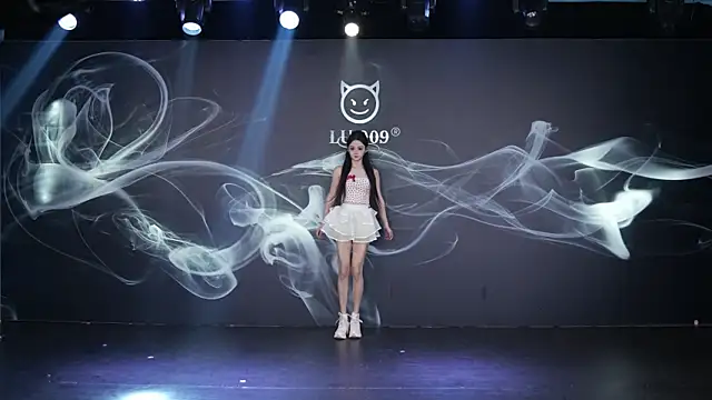 LU-909 online show from 01/14/26, 01:22