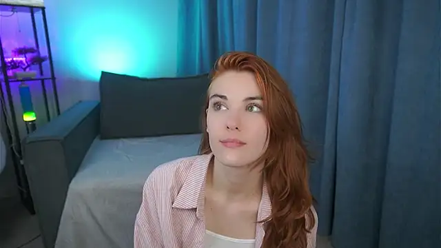 foxy cute4you online show from 04/25/26, 07:44