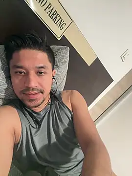Jhonneeey online show from 05/03/26, 01:22