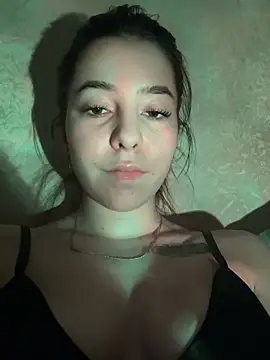 Anoraaa8A online show from 03/17/26, 08:45