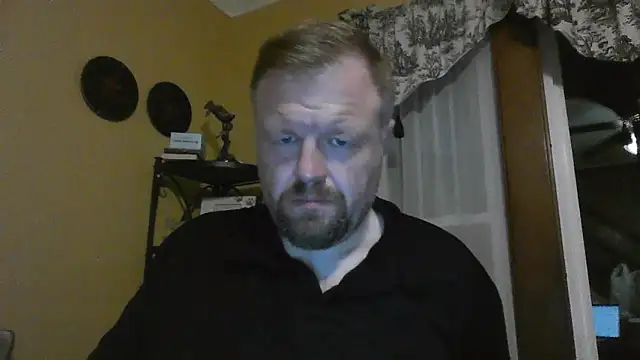 Snapshot of TheOneDonShaun chatting on 12/20/25, 06:31 TheOneDonShaun online show from 12/20/25, 06:31