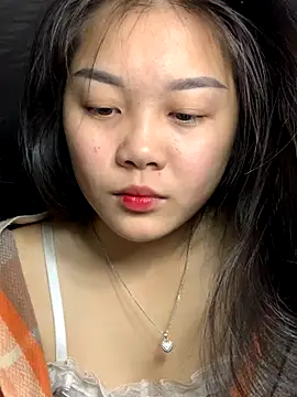 Snapshot of Baa-bee22 chatting on 11/26/25, 01:28 Baa-bee22 online show from 11/26/25, 01:28