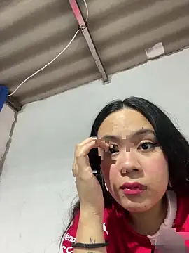 Snapshot of VioleeSaenz chatting on 11/20/25, 05:07 VioleeSaenz online show from 11/20/25, 05:07