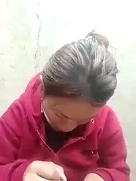 yu-zhen online show from 12/18/25, 08:20