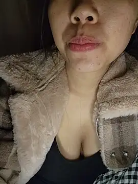 Xiu-L online show from 12/05/25, 03:15