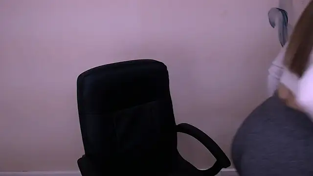 MillaTems  online show from 12/16/25, 07:46