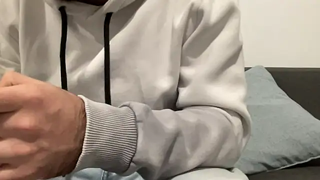 Snapshot of Noxial_Red chatting on 11/22/25, 05:34 Noxial Red online show from 11/22/25, 05:34