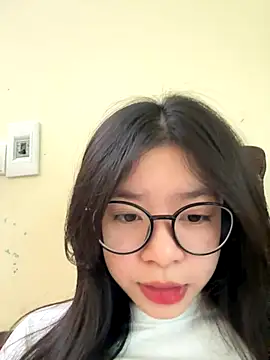 mau155  online show from 11/22/25, 02:43