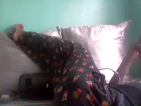 Snapshot of Vlazarus chatting on 02/21/26, 12:17 Vlazarus online show from 02/21/26, 12:17