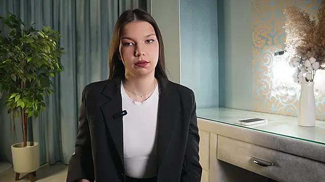 WendyArand online show from 11/18/25, 11:14