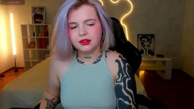 shadow  purrr online show from 11/29/25, 01:30