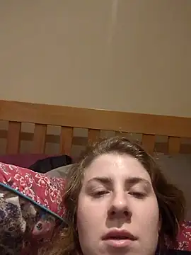 Snapshot of hotwetvix chatting on 11/18/25, 09:47 hotwetvix online show from 11/18/25, 09:47