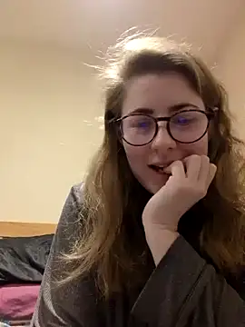 Snapshot of hotwetvix chatting on 01/13/26, 08:41 hotwetvix online show from 01/13/26, 08:41