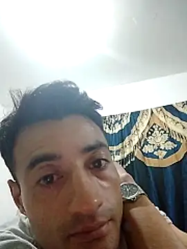 noah77  online show from 11/30/25, 03:49