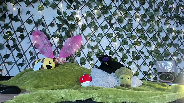 LittlePeach  online show from 03/24/26, 11:15