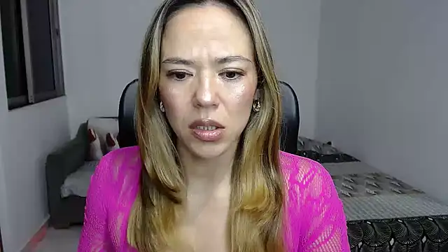Annie Cervantez online show from 05/29/26, 08:12