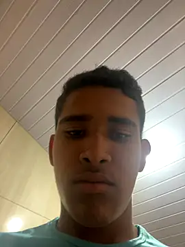 Snapshot of nndbbssn chatting on 11/17/25, 05:19 nndbbssn online show from 11/17/25, 05:19