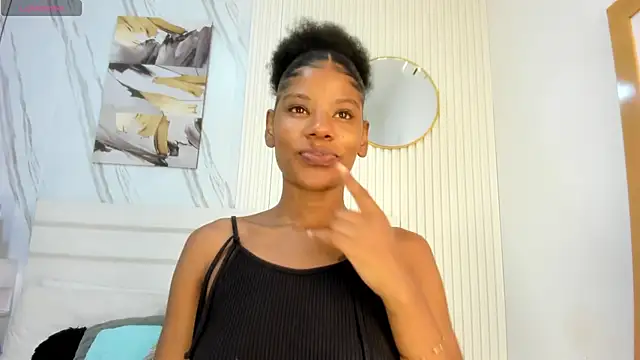 Afro Luna online show from 03/30/26, 10:27