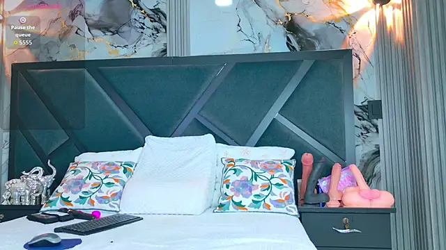 SofiaCopper online show from 11/28/25, 02:47