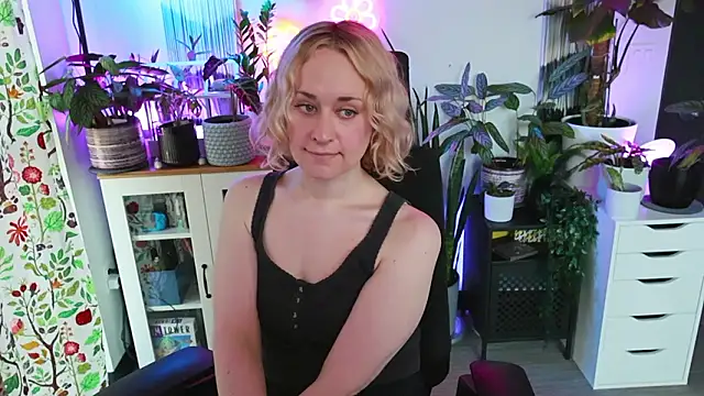 xzoeyryanx online show from 02/04/26, 09:31