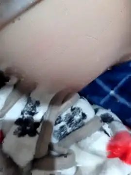 Snapshot of fati35flou chatting on 12/21/25, 06:48 fati35flou online show from 12/21/25, 06:48