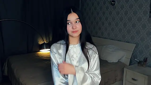 MeliaMelchiori online show from 11/28/25, 01:52